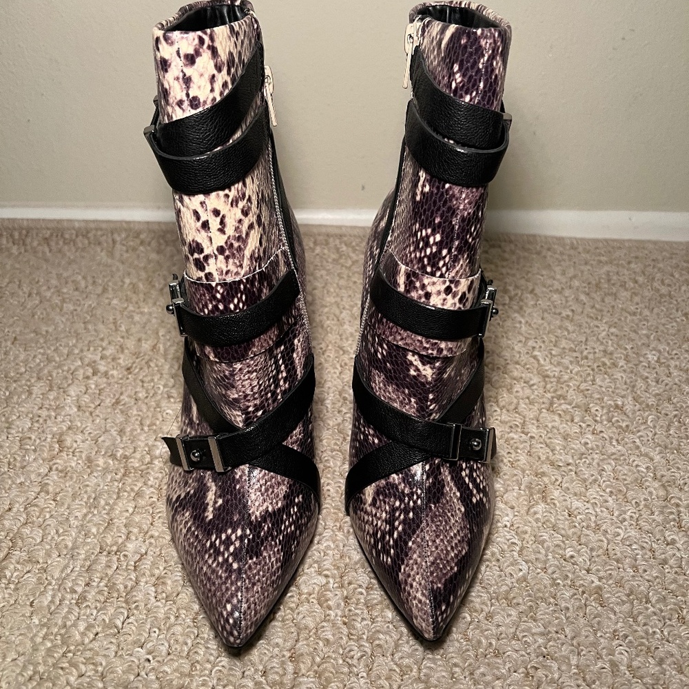 Guess Snakeskin Pointed-Toe Strappy Heeled Booties – Size 7.5